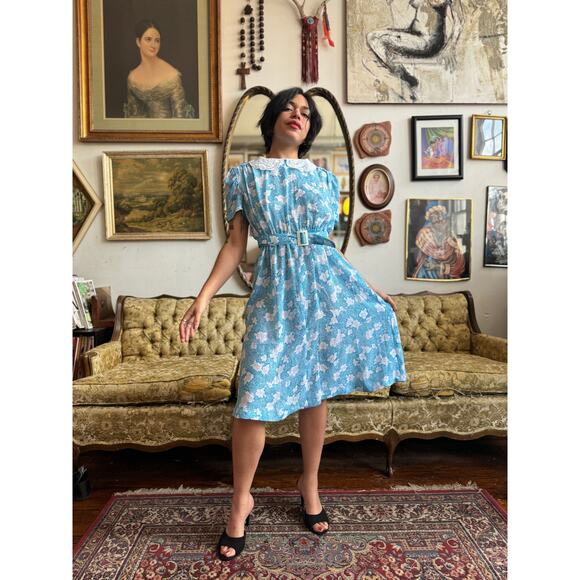 60s Rockabilly Blue and White Floral Dress w Belt Size Size Medium - Picture 3 of 6